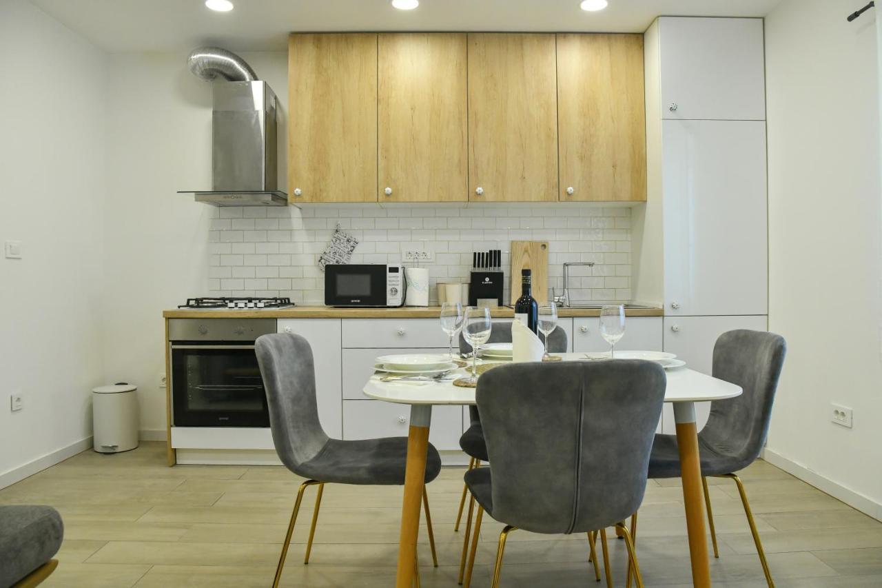 Apartment Maris Сини Екстериор снимка