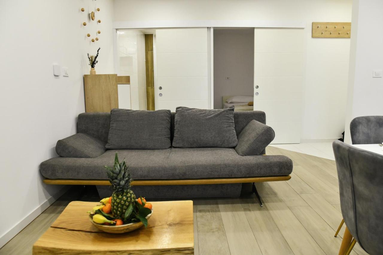 Apartment Maris Сини Екстериор снимка